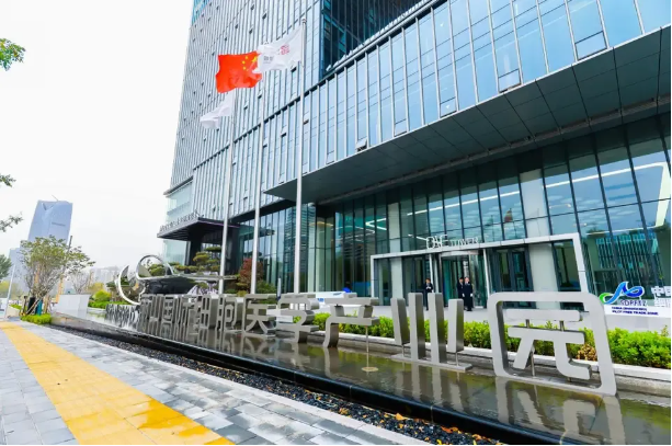 【頭條】聚焦“一軸三區(qū)多園”激活“源頭活水” 歷下區(qū)：項目深化聚力拼新局